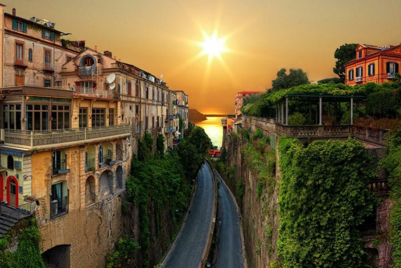 Апартаменты Residenza Sorrentina Экстерьер фото